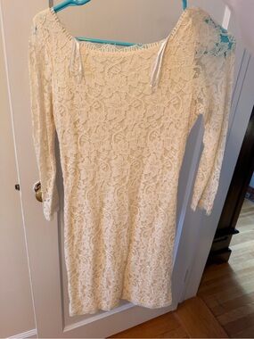 Diane Von Furstenberg Cream Lace Long-Sleeve Sheath Dress